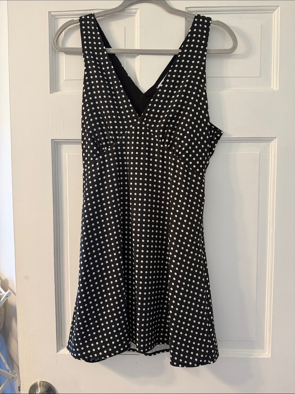 Women's Black & White Polka Dot V-Neck Dress